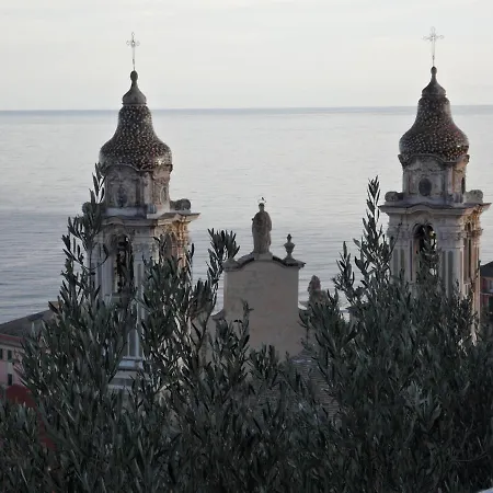 Apartment Alloggio Fronte Mare, 3 E Cortile Privato.