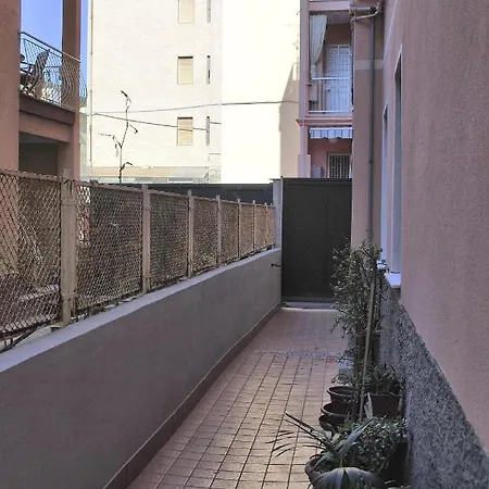 Alloggio Fronte Mare, 3 E Cortile Privato. * Laigueglia