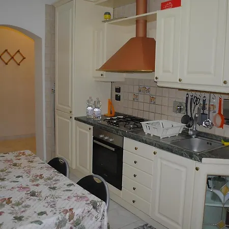Alloggio Fronte Mare, 3 E Cortile Privato. Apartment